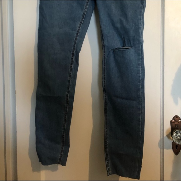 Dynamite Kate Distressed Denim - Picture 3 of 9